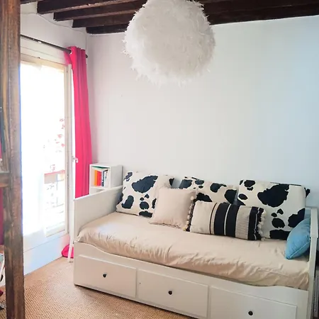 Sweet Apartment